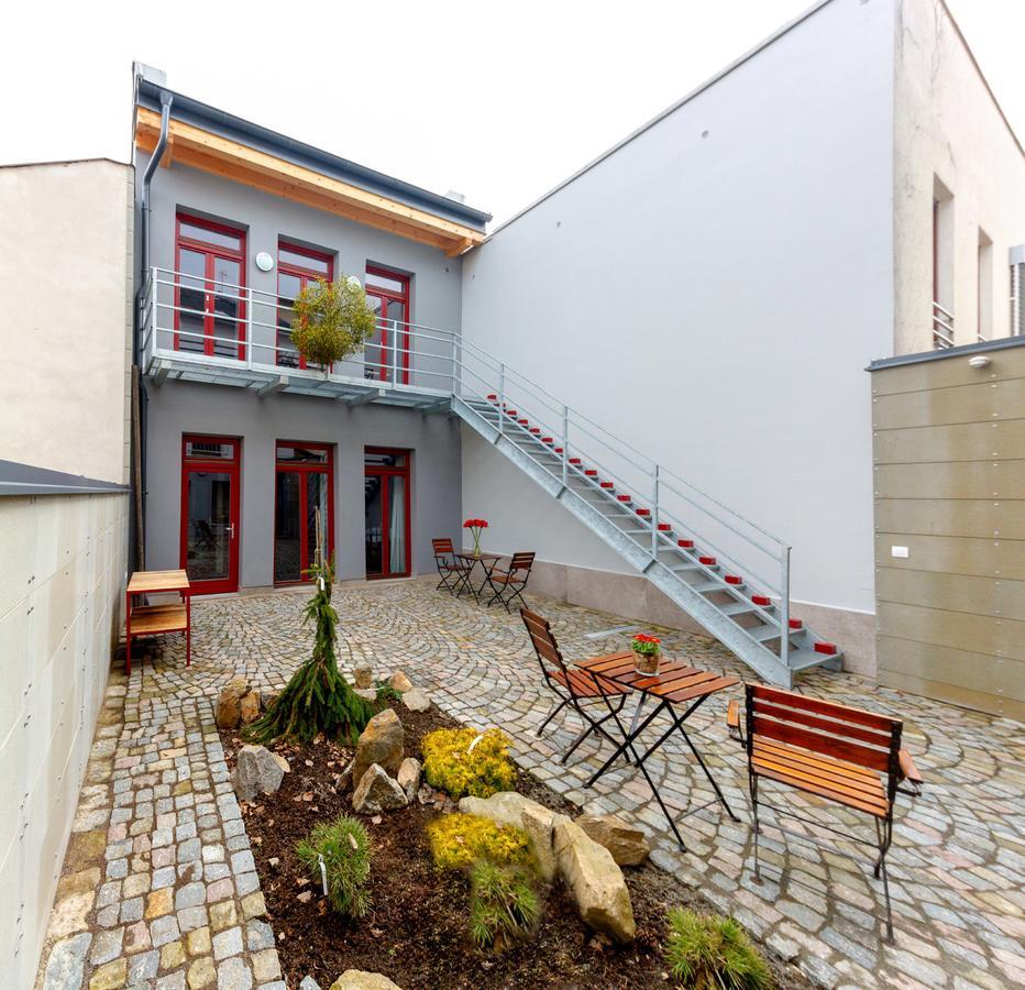 Hotel & Depandance Kopacka Lanskroun Exterior photo